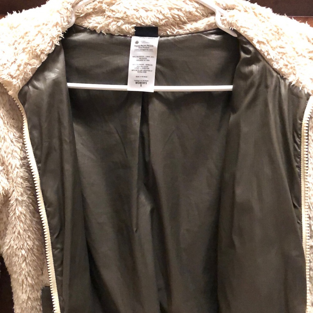 Women’s Patagonia zip up jacket - Picture 2 of 5